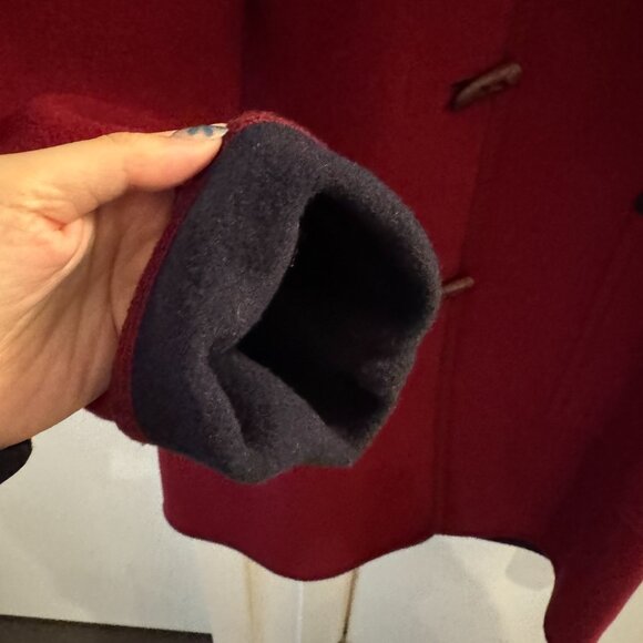 Vintage Red Duffle mid length coat made in italy size small to medium - Picture 3 of 11